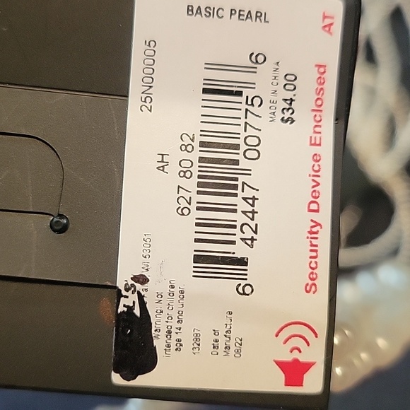 Simply Vera Wang Pearl Necklace Bundle. - Picture 6 of 7